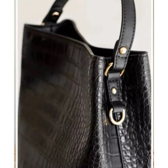 NWT AOTA $188 ELENA Croc Top Handle Bucket Crossbody Bag, Women's Black Purse - Picture 3 of 8